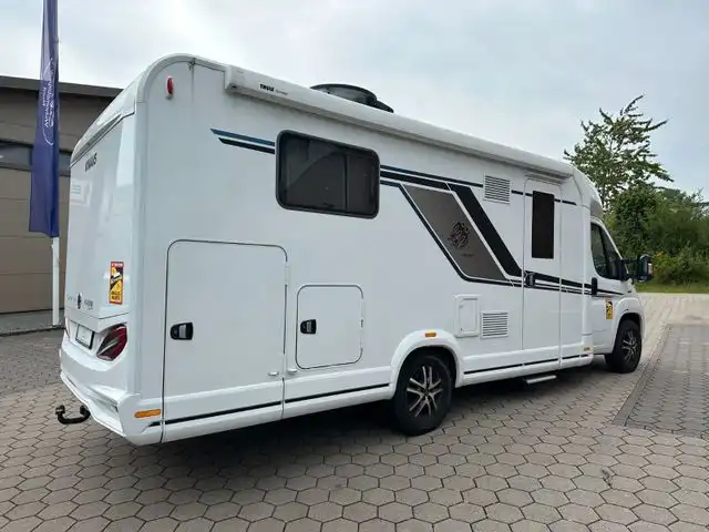 KNAUS Sky TI 700 MEG Platinum Selection